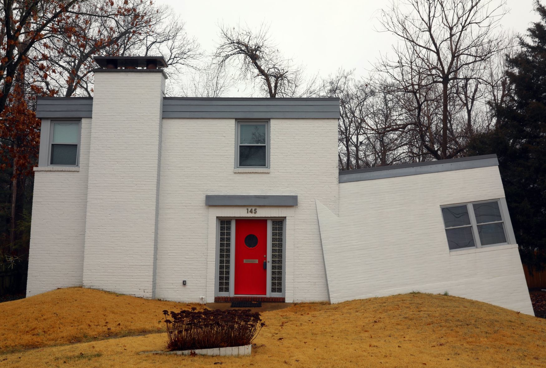 Oakland pioneer spurs trend of peculiar architecture